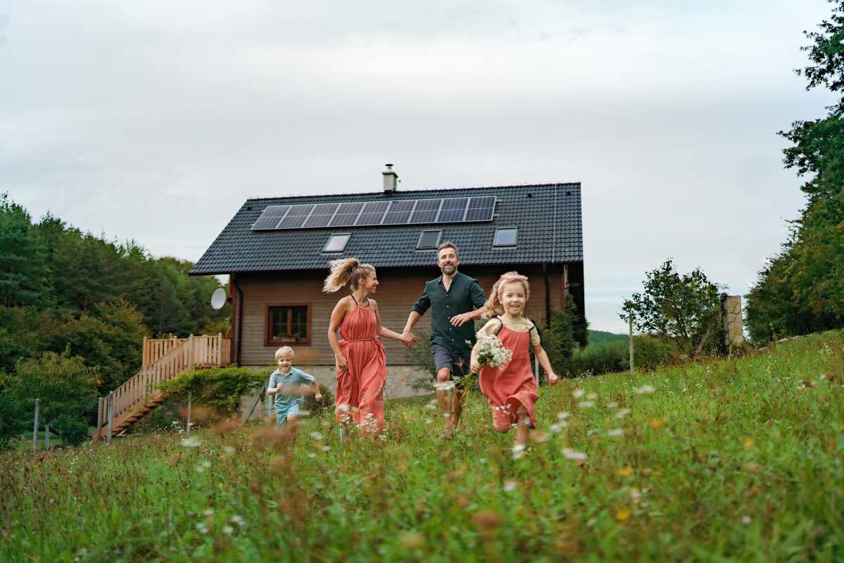 How Installing Solar Panels Can Save You Money & Planet?