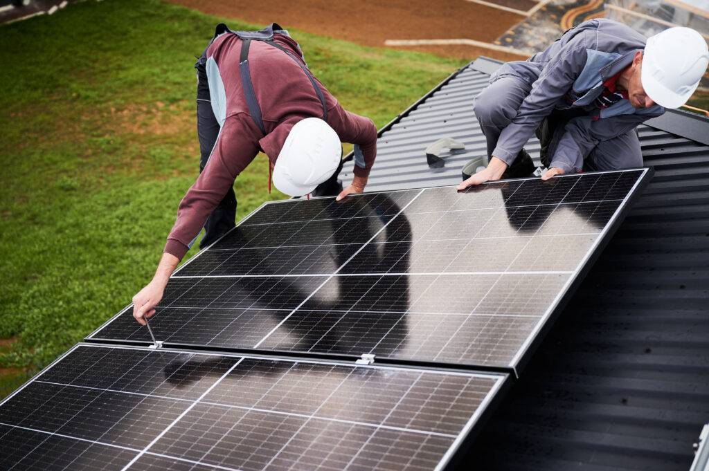 technicians installing photovoltaic solar panels o 2023 11 27 05 31 46 utc